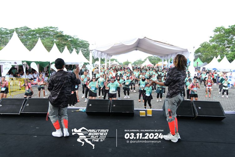 Race photo from Arutmin Borneo Run 2024
