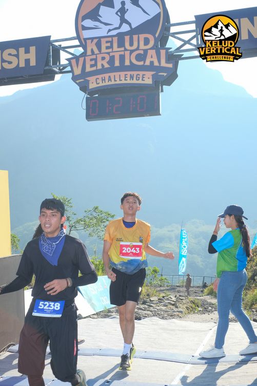 Race photo from Kelud Vertical Challenge 2024