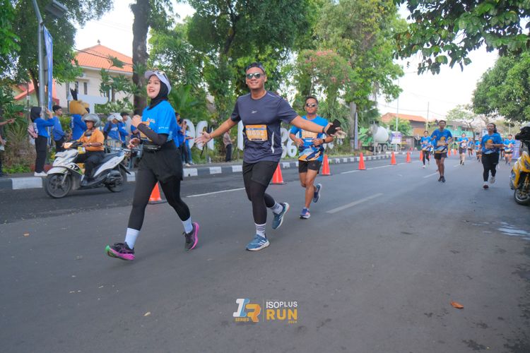 Race photo from Isoplus Run 2024 Surabaya