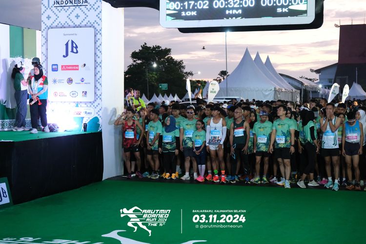 Race photo from Arutmin Borneo Run 2024