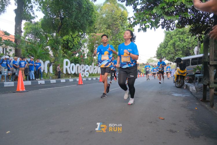 Race photo from Isoplus Run 2024 Surabaya