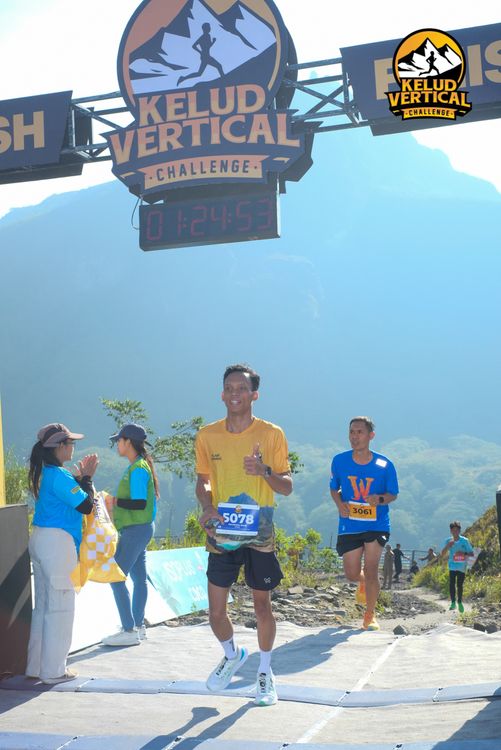 Race photo from Kelud Vertical Challenge 2024