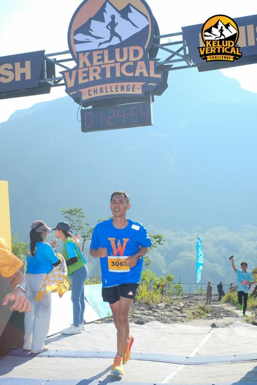 Race photo from Kelud Vertical Challenge 2024