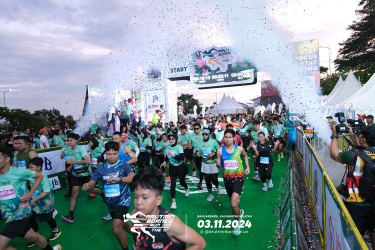 Race photo from Arutmin Borneo Run 2024