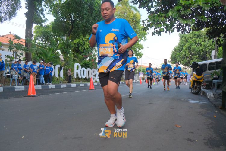 Race photo from Isoplus Run 2024 Surabaya