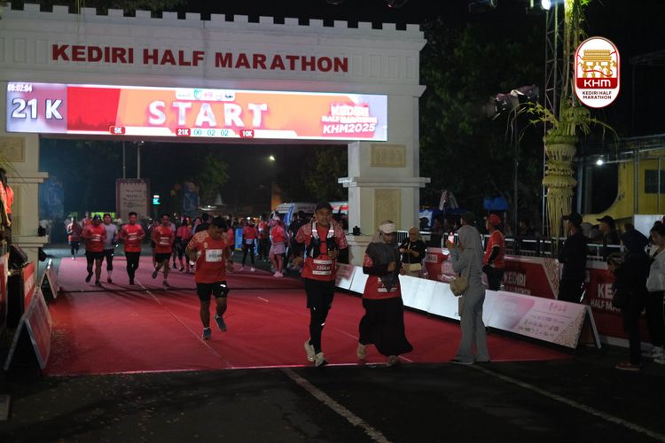 Race photo from Kediri Half Marathon 2025