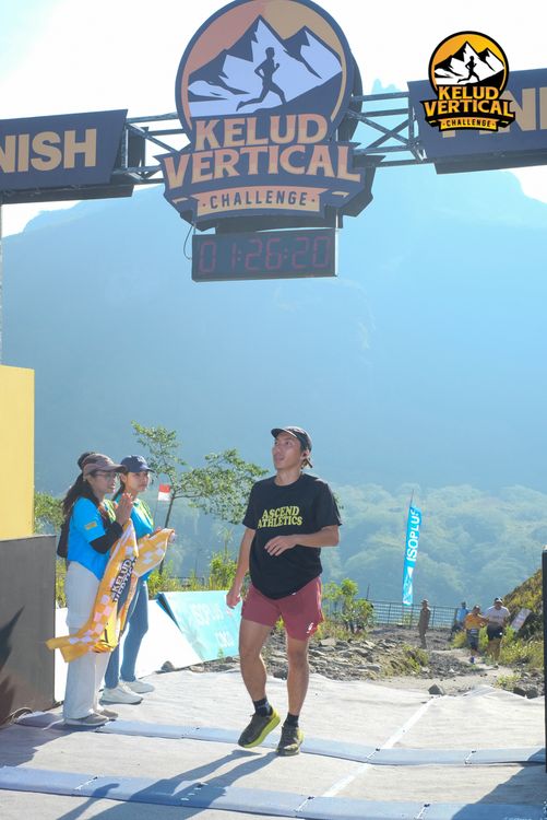 Race photo from Kelud Vertical Challenge 2024