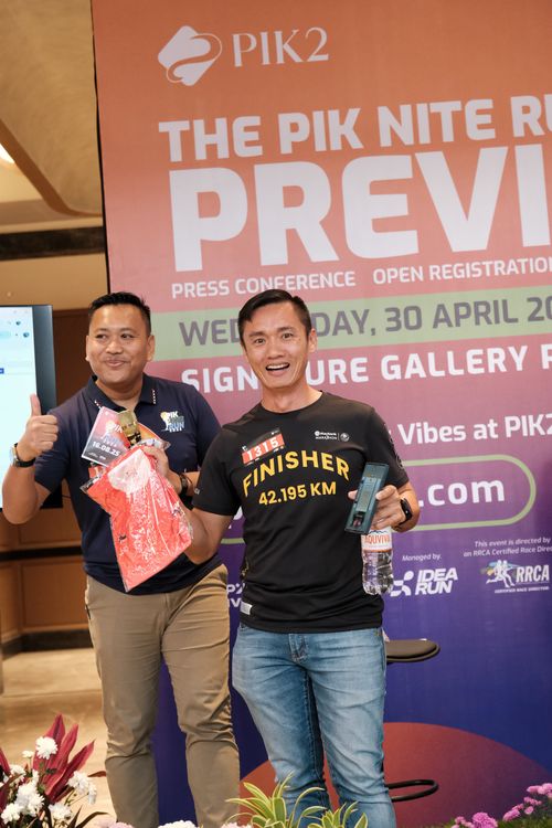Race photo from PIK NITE RUN VIBES