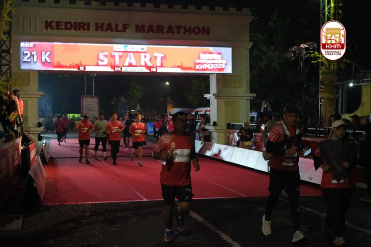 Race photo from Kediri Half Marathon 2025
