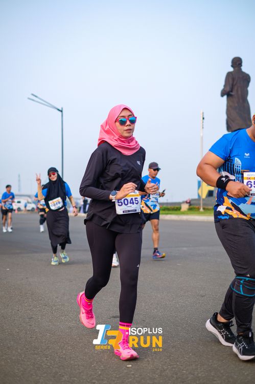 Race photo from ISOPlus Run 2024 Jakarta