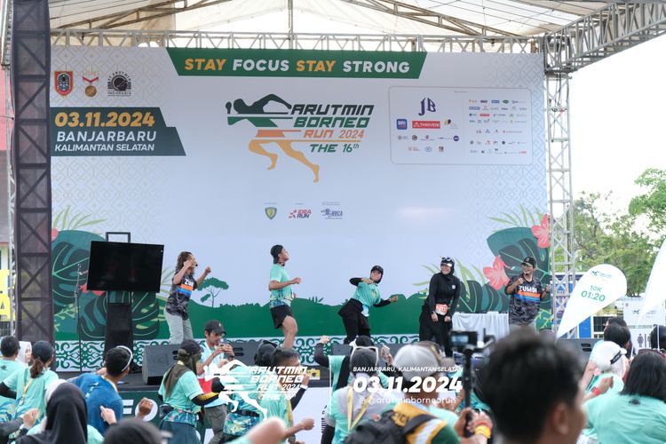 Race photo from Arutmin Borneo Run 2024
