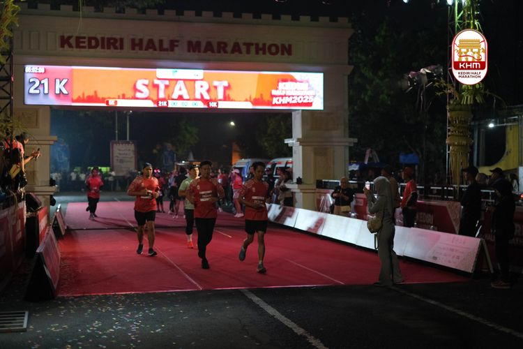 Race photo from Kediri Half Marathon 2025