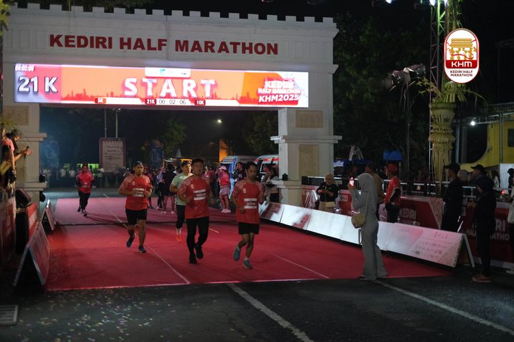 Race photo from Kediri Half Marathon 2025