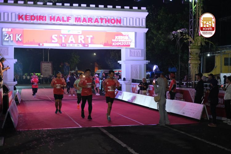 Race photo from Kediri Half Marathon 2025