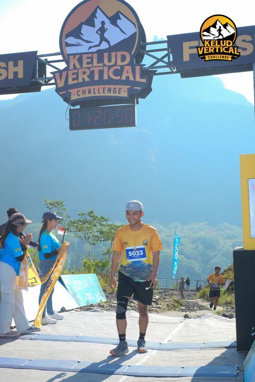 Race photo from Kelud Vertical Challenge 2024