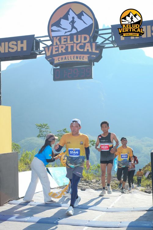Race photo from Kelud Vertical Challenge 2024