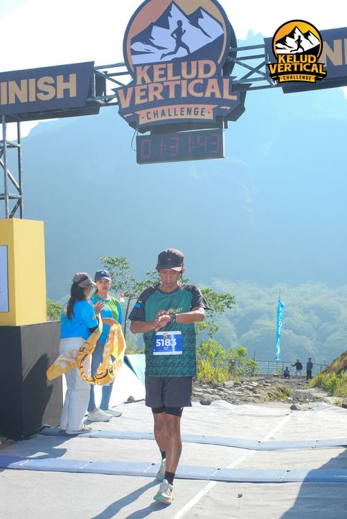 Race photo from Kelud Vertical Challenge 2024