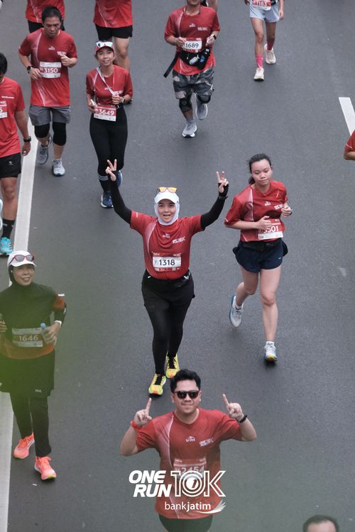 Race photo from ONE RUN 10 K