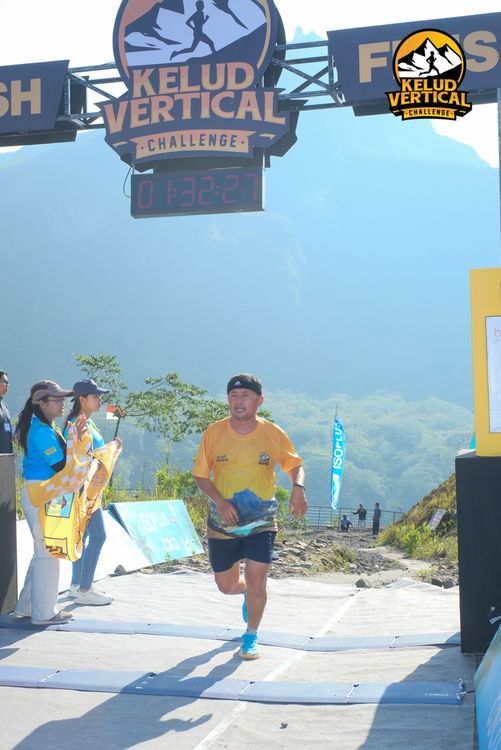 Race photo from Kelud Vertical Challenge 2024