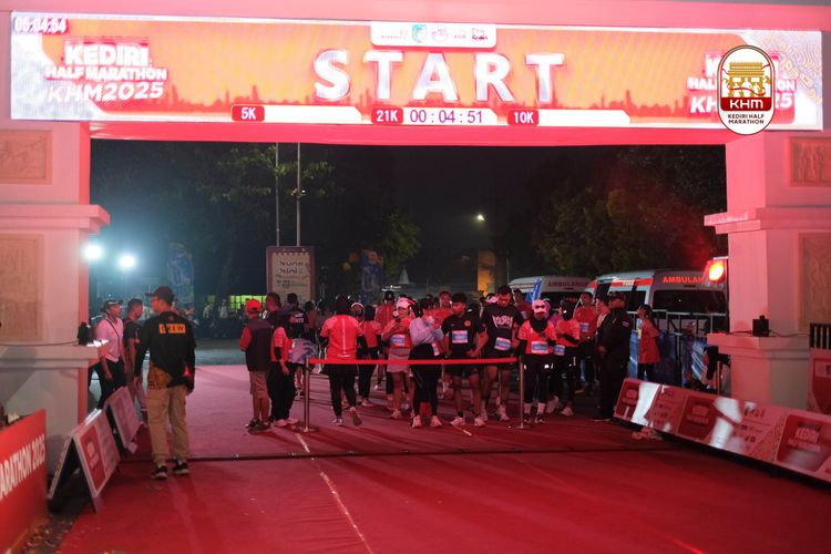 Race photo from Kediri Half Marathon 2025