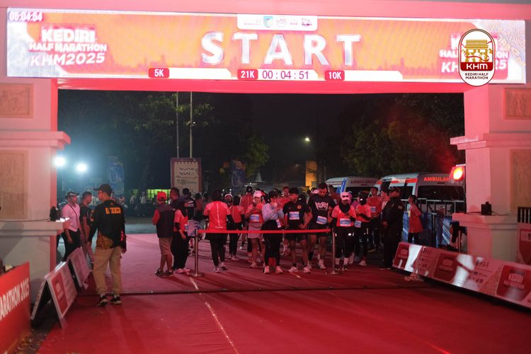 Race photo from Kediri Half Marathon 2025