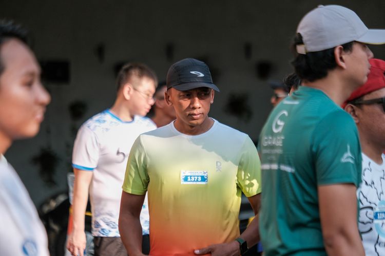 Race photo from Shake Out Run Jabar 10K