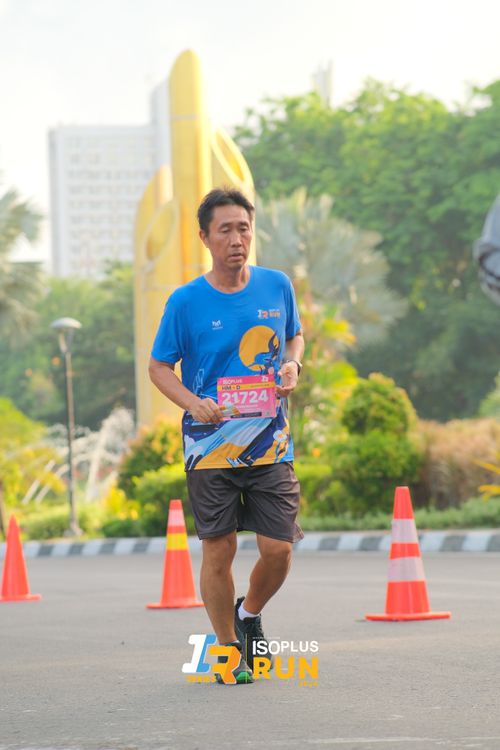 Race photo from Isoplus Run 2024 Surabaya