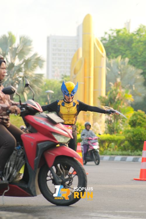 Race photo from Isoplus Run 2024 Surabaya