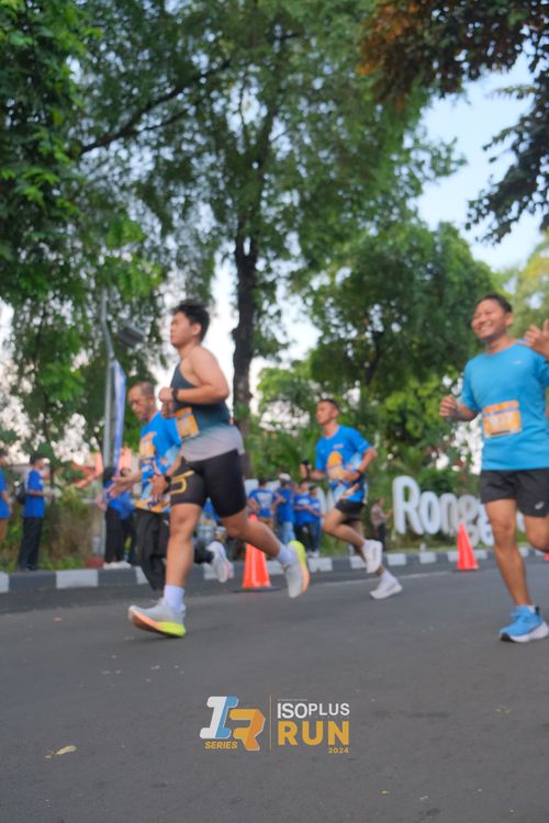 Race photo from Isoplus Run 2024 Surabaya