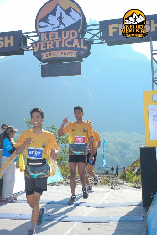 Race photo from Kelud Vertical Challenge 2024