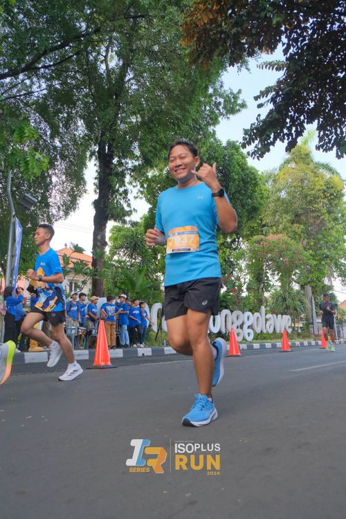 Race photo from Isoplus Run 2024 Surabaya