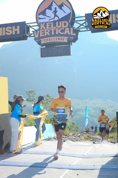 Race photo from Kelud Vertical Challenge 2024