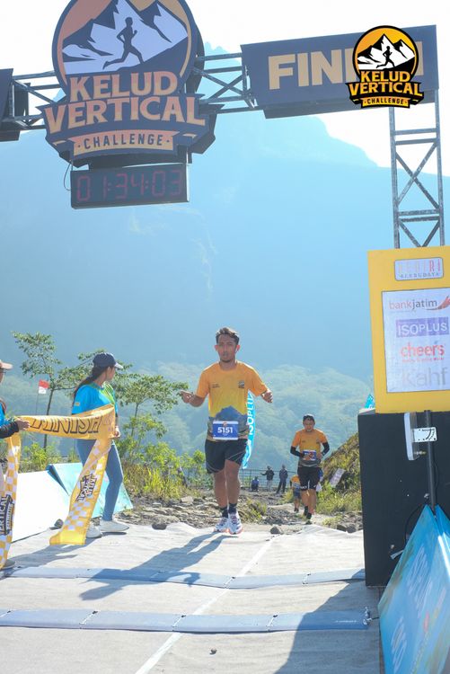 Race photo from Kelud Vertical Challenge 2024