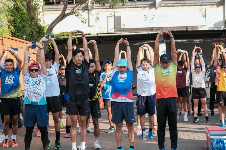 Race photo from Shake Out Run Jabar 10K