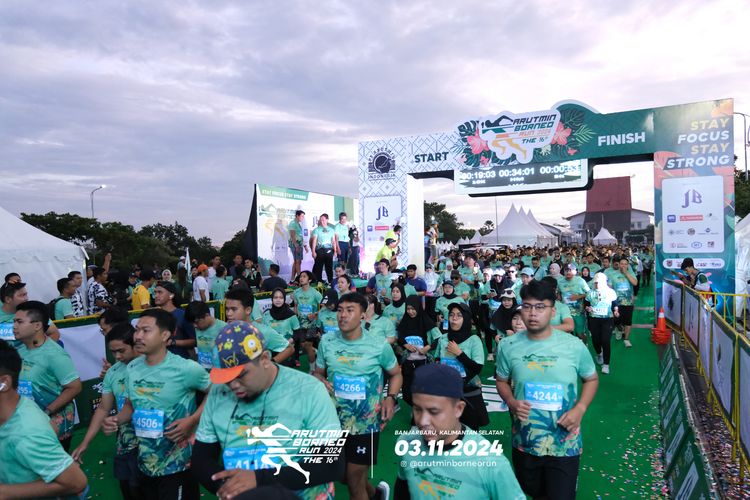 Race photo from Arutmin Borneo Run 2024