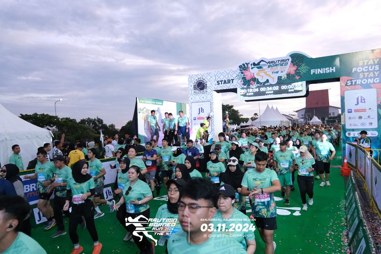 Race photo from Arutmin Borneo Run 2024