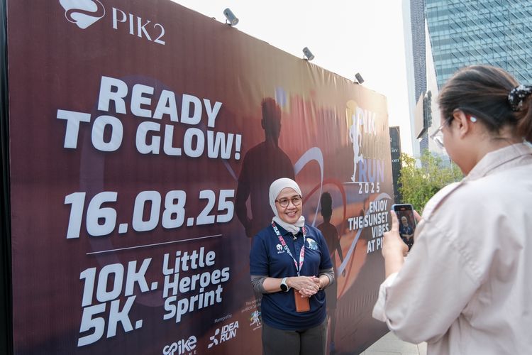 Race photo from PIK NITE RUN VIBES