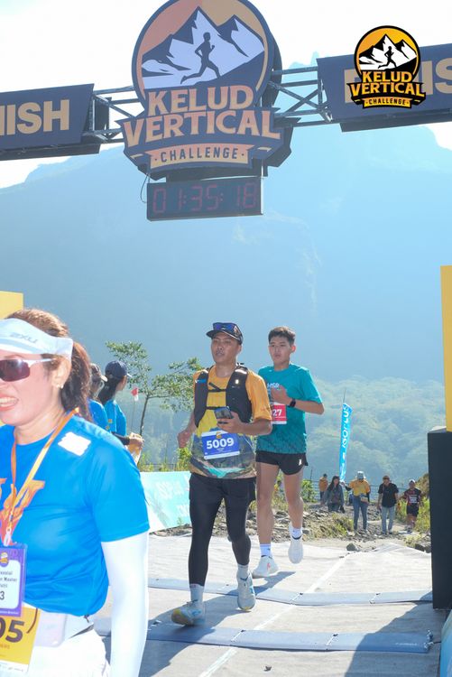 Race photo from Kelud Vertical Challenge 2024