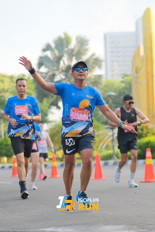 Race photo from Isoplus Run 2024 Surabaya