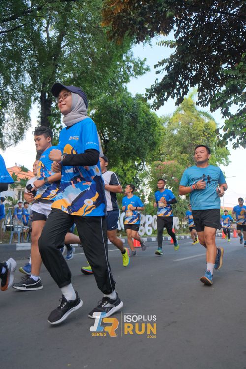Race photo from Isoplus Run 2024 Surabaya