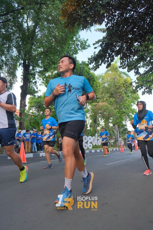 Race photo from Isoplus Run 2024 Surabaya