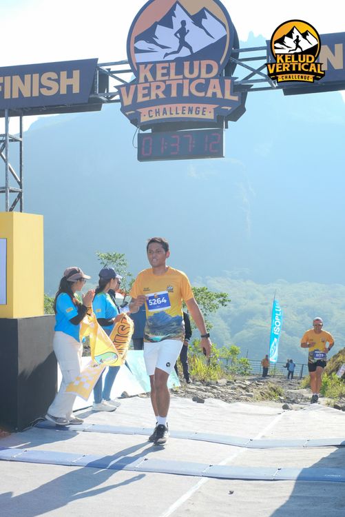 Race photo from Kelud Vertical Challenge 2024