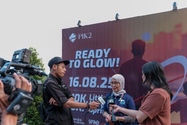 Race photo from PIK NITE RUN VIBES