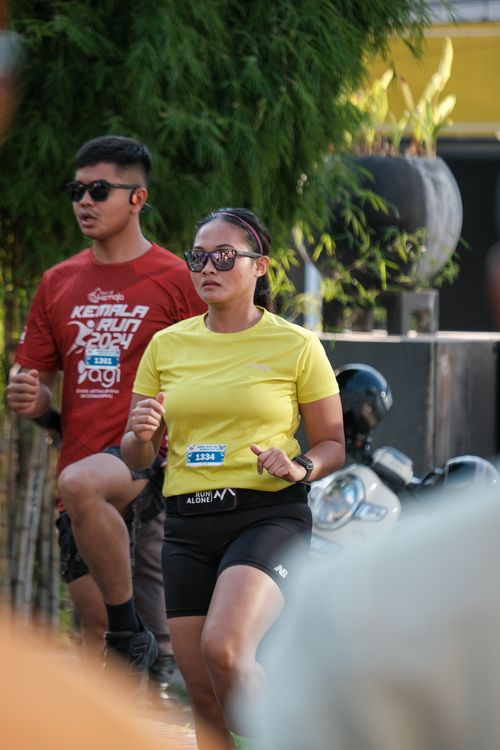 Race photo from Shake Out Run Jabar 10K
