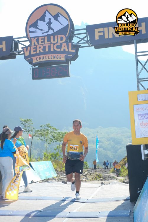 Race photo from Kelud Vertical Challenge 2024
