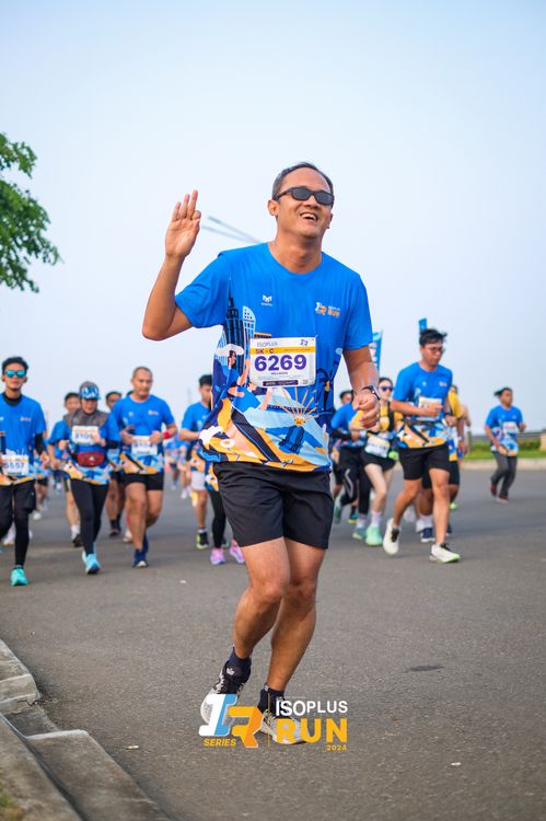 Race photo from ISOPlus Run 2024 Jakarta