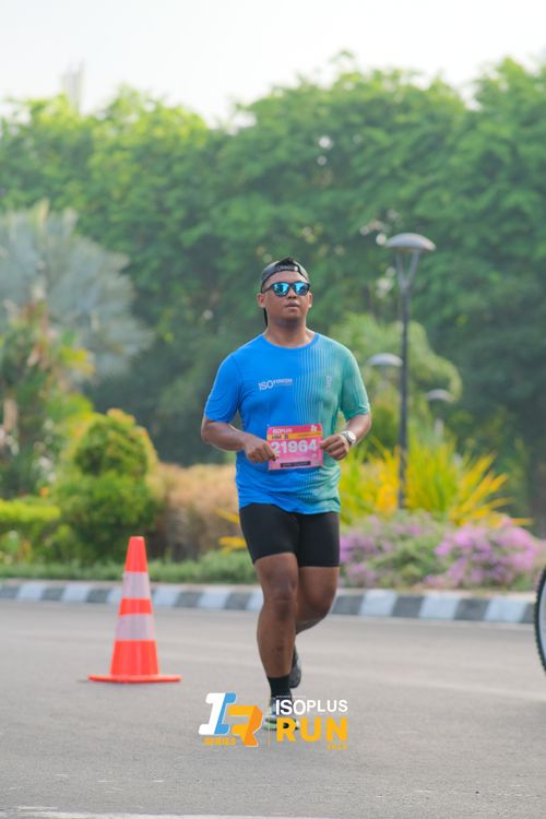 Race photo from Isoplus Run 2024 Surabaya