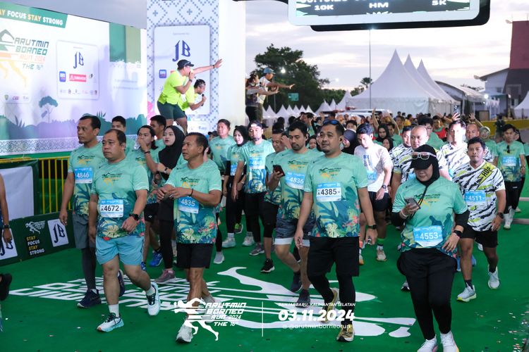 Race photo from Arutmin Borneo Run 2024