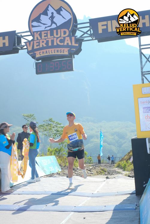 Race photo from Kelud Vertical Challenge 2024