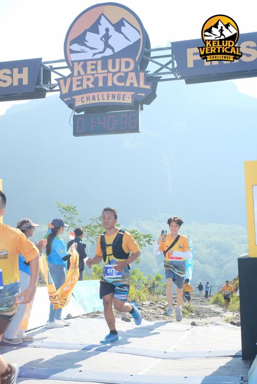 Race photo from Kelud Vertical Challenge 2024